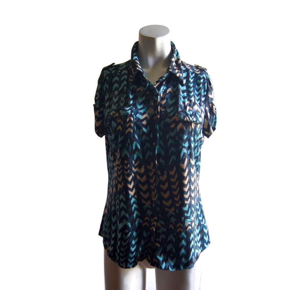 BCBG MaxAzria Button Font Shirt Women's Geometric
